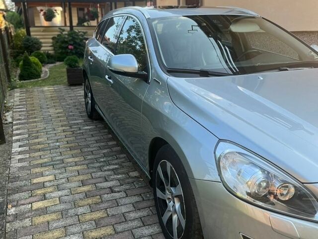 Сірий Вольво B60, об'ємом двигуна 2.4 л та пробігом 265 тис. км за 15000 $, фото 3 на Automoto.ua