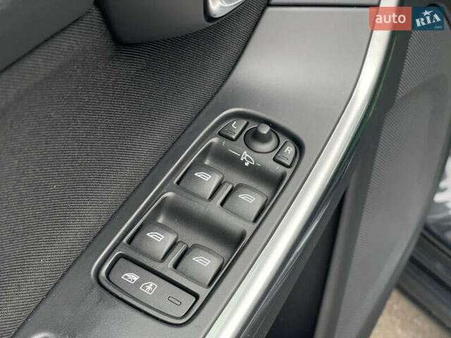 Серый Вольво B60, объемом двигателя 2 л и пробегом 109 тыс. км за 14800 $, фото 12 на Automoto.ua