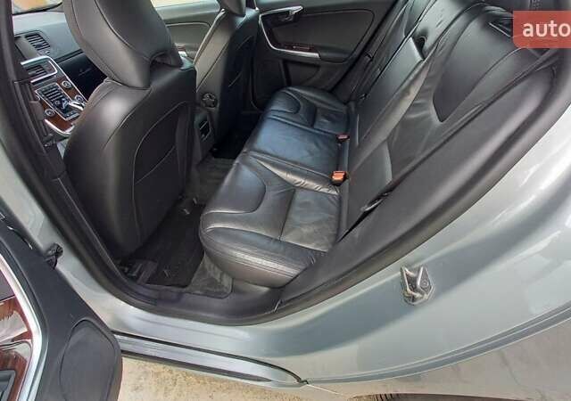 Сірий Вольво B60, об'ємом двигуна 2.4 л та пробігом 184 тис. км за 17200 $, фото 34 на Automoto.ua
