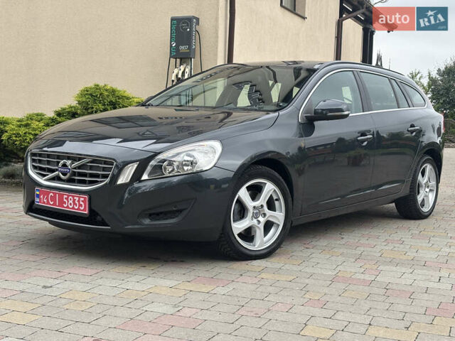 Сірий Вольво B60, об'ємом двигуна 1.6 л та пробігом 197 тис. км за 10850 $, фото 2 на Automoto.ua