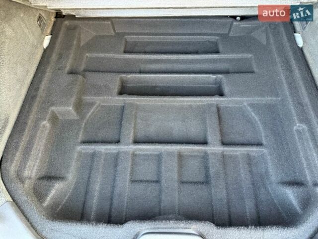 Сірий Вольво B60, об'ємом двигуна 2.4 л та пробігом 256 тис. км за 13900 $, фото 42 на Automoto.ua