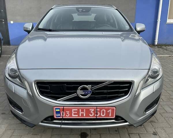 Серый Вольво B60, объемом двигателя 2.4 л и пробегом 299 тыс. км за 14900 $, фото 11 на Automoto.ua