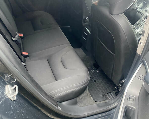 Серый Вольво B60, объемом двигателя 1.98 л и пробегом 235 тыс. км за 11600 $, фото 20 на Automoto.ua