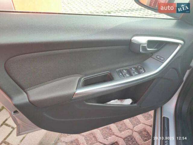 Серый Вольво B60, объемом двигателя 1.56 л и пробегом 262 тыс. км за 11600 $, фото 24 на Automoto.ua