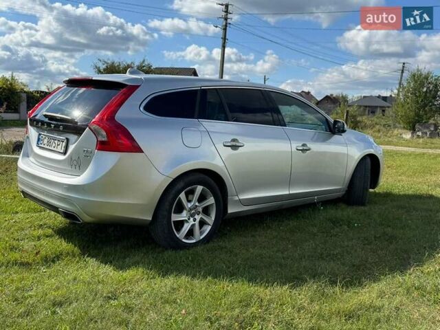 Серый Вольво B60, объемом двигателя 2.4 л и пробегом 250 тыс. км за 13000 $, фото 1 на Automoto.ua