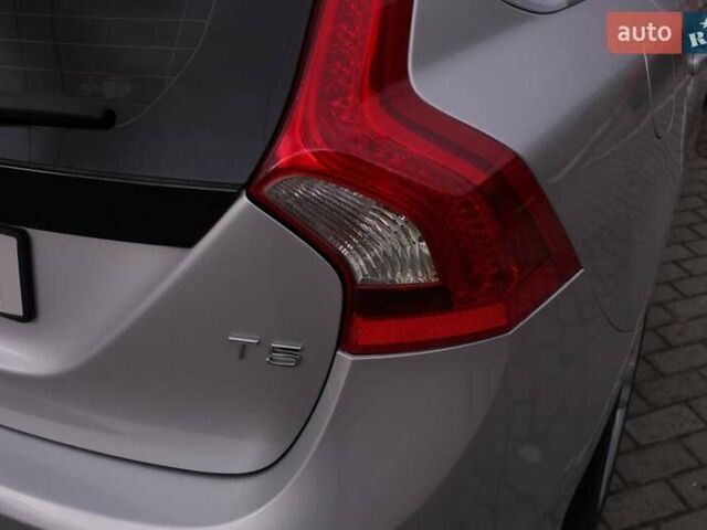 Серый Вольво B60, объемом двигателя 2 л и пробегом 214 тыс. км за 10000 $, фото 5 на Automoto.ua