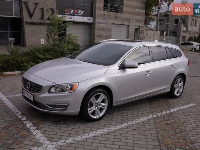 Серый Вольво B60, объемом двигателя 2 л и пробегом 214 тыс. км за 10000 $, фото 1 на Automoto.ua