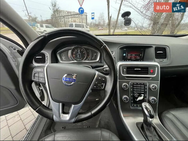 Серый Вольво B60, объемом двигателя 1.97 л и пробегом 155 тыс. км за 12000 $, фото 11 на Automoto.ua