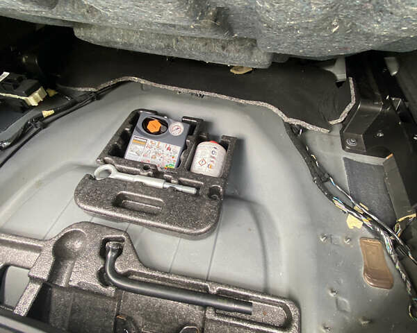 Серый Вольво B60, объемом двигателя 2 л и пробегом 255 тыс. км за 12900 $, фото 23 на Automoto.ua