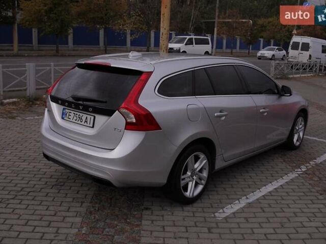 Серый Вольво B60, объемом двигателя 2 л и пробегом 214 тыс. км за 10000 $, фото 7 на Automoto.ua