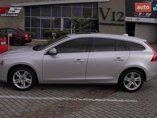 Серый Вольво B60, объемом двигателя 2 л и пробегом 214 тыс. км за 10000 $, фото 4 на Automoto.ua