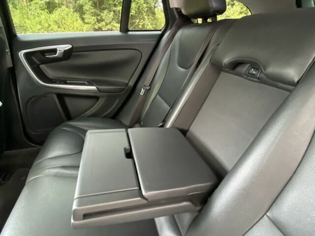 Сірий Вольво B60, об'ємом двигуна 2 л та пробігом 255 тис. км за 12500 $, фото 3 на Automoto.ua