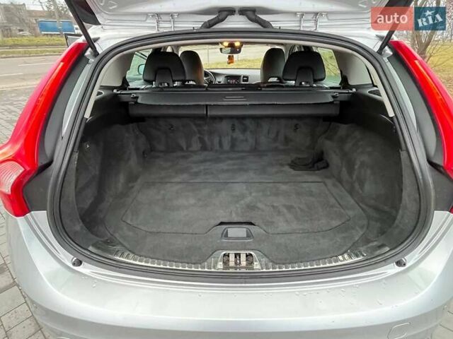 Серый Вольво B60, объемом двигателя 2 л и пробегом 154 тыс. км за 12000 $, фото 10 на Automoto.ua