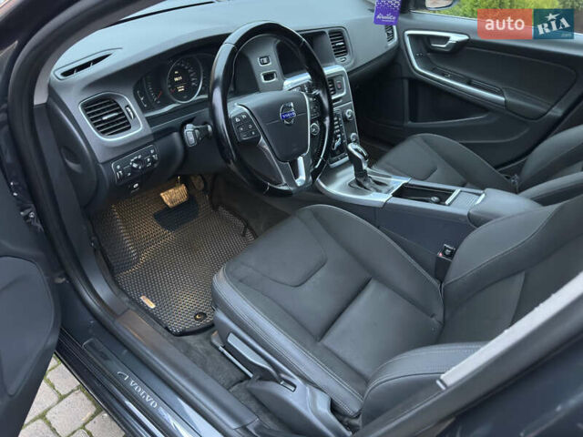 Сірий Вольво B60, об'ємом двигуна 1.56 л та пробігом 275 тис. км за 11950 $, фото 14 на Automoto.ua