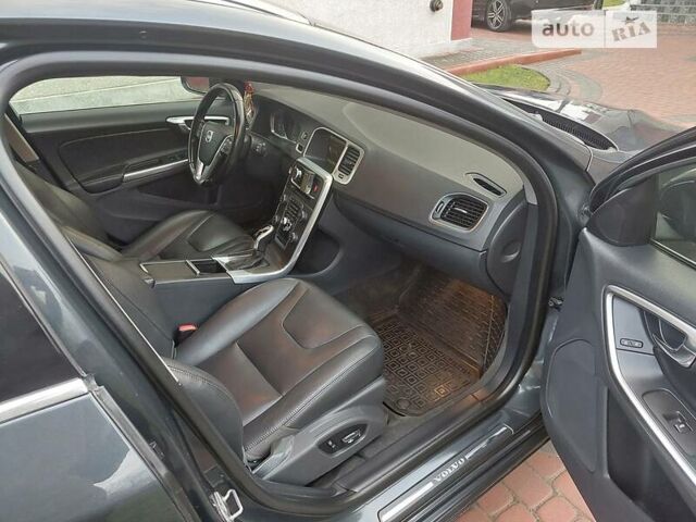 Серый Вольво B60, объемом двигателя 2.5 л и пробегом 225 тыс. км за 12990 $, фото 18 на Automoto.ua