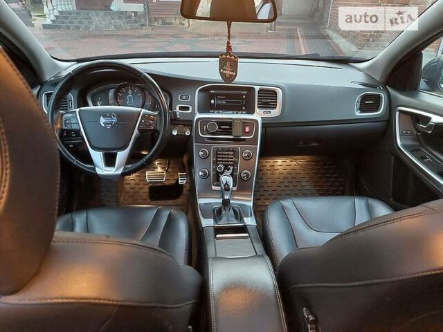 Серый Вольво B60, объемом двигателя 2.5 л и пробегом 225 тыс. км за 12990 $, фото 15 на Automoto.ua