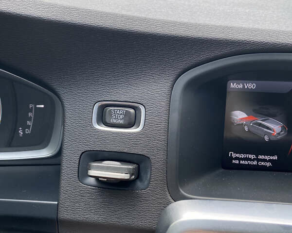 Серый Вольво B60, объемом двигателя 2 л и пробегом 255 тыс. км за 12900 $, фото 12 на Automoto.ua