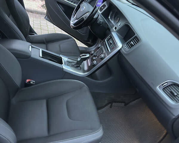 Сірий Вольво B60, об'ємом двигуна 1.56 л та пробігом 275 тис. км за 11950 $, фото 17 на Automoto.ua