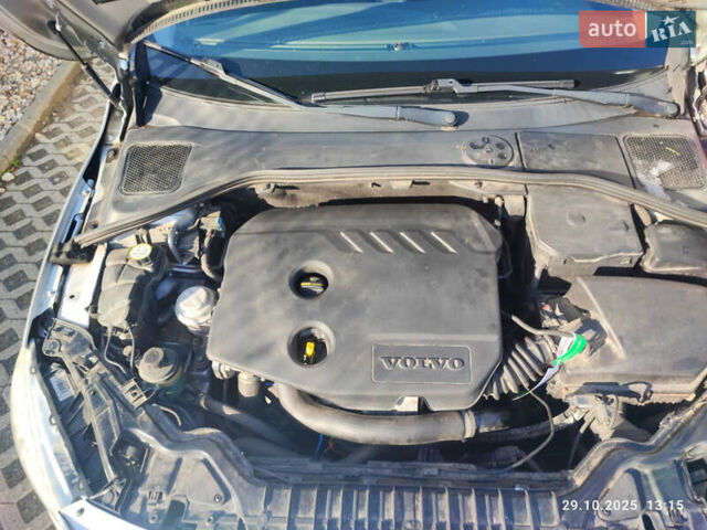 Серый Вольво B60, объемом двигателя 1.56 л и пробегом 262 тыс. км за 11600 $, фото 8 на Automoto.ua
