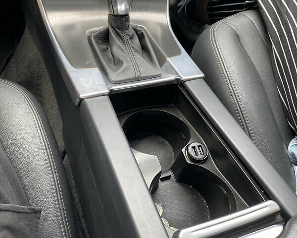 Серый Вольво B60, объемом двигателя 2 л и пробегом 255 тыс. км за 12900 $, фото 13 на Automoto.ua