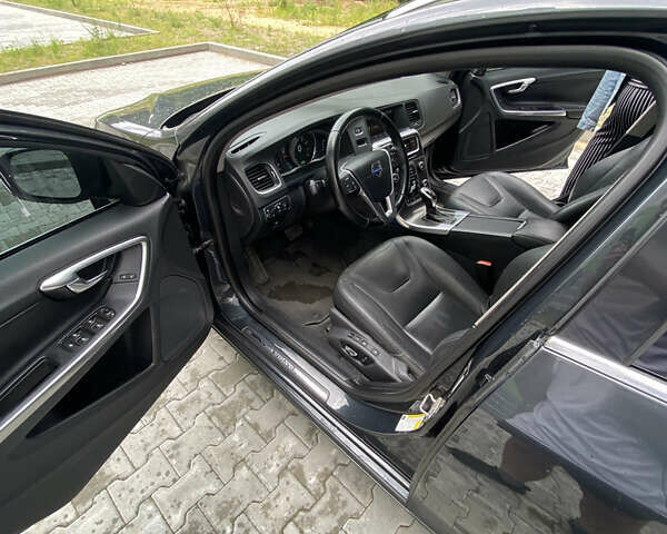 Серый Вольво B60, объемом двигателя 2 л и пробегом 255 тыс. км за 12900 $, фото 6 на Automoto.ua