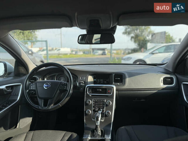 Сірий Вольво B60, об'ємом двигуна 1.97 л та пробігом 235 тис. км за 13999 $, фото 12 на Automoto.ua
