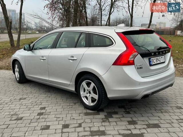 Серый Вольво B60, объемом двигателя 2 л и пробегом 154 тыс. км за 12000 $, фото 5 на Automoto.ua