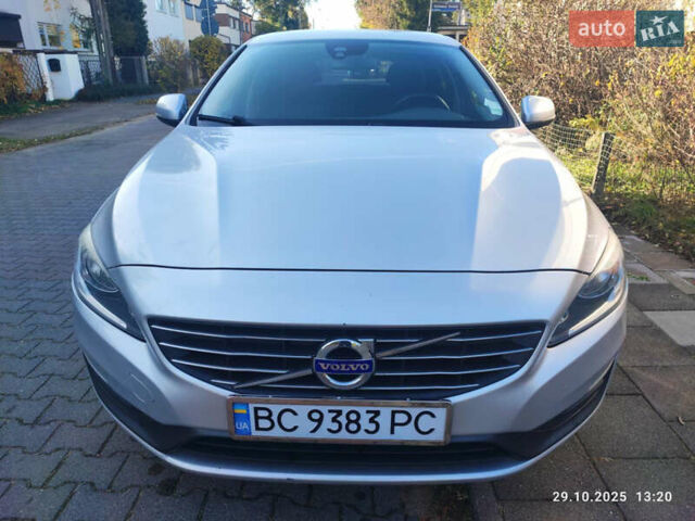 Серый Вольво B60, объемом двигателя 1.56 л и пробегом 262 тыс. км за 11600 $, фото 2 на Automoto.ua