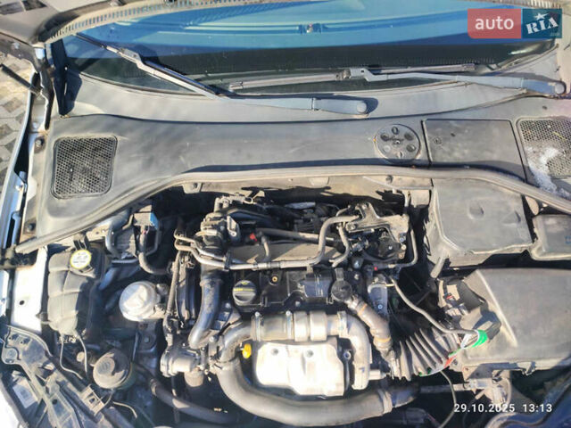 Серый Вольво B60, объемом двигателя 1.56 л и пробегом 262 тыс. км за 11600 $, фото 10 на Automoto.ua