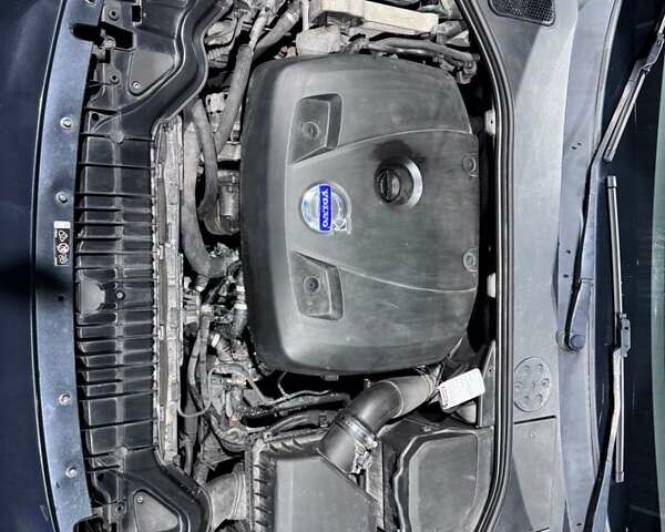 Серый Вольво B60, объемом двигателя 2 л и пробегом 290 тыс. км за 10900 $, фото 6 на Automoto.ua