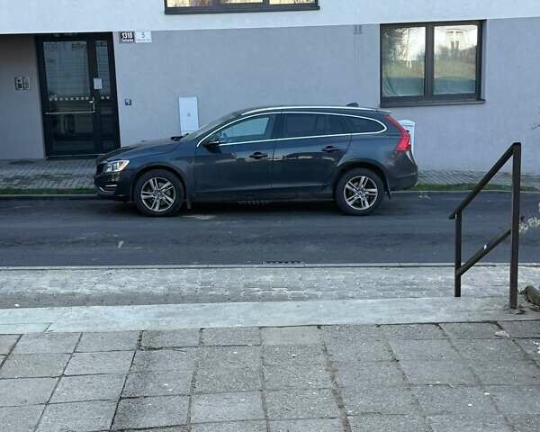 Сірий Вольво B60, об'ємом двигуна 2.5 л та пробігом 225 тис. км за 12990 $, фото 8 на Automoto.ua