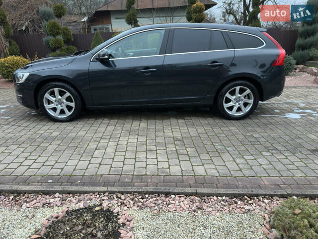 Сірий Вольво B60, об'ємом двигуна 1.56 л та пробігом 275 тис. км за 11950 $, фото 3 на Automoto.ua