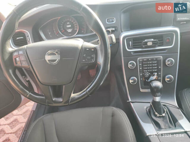 Серый Вольво B60, объемом двигателя 1.56 л и пробегом 262 тыс. км за 11600 $, фото 21 на Automoto.ua