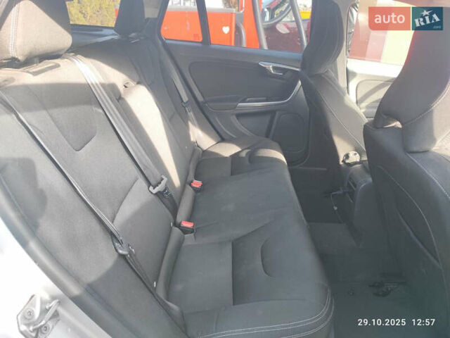 Серый Вольво B60, объемом двигателя 1.56 л и пробегом 262 тыс. км за 11600 $, фото 18 на Automoto.ua