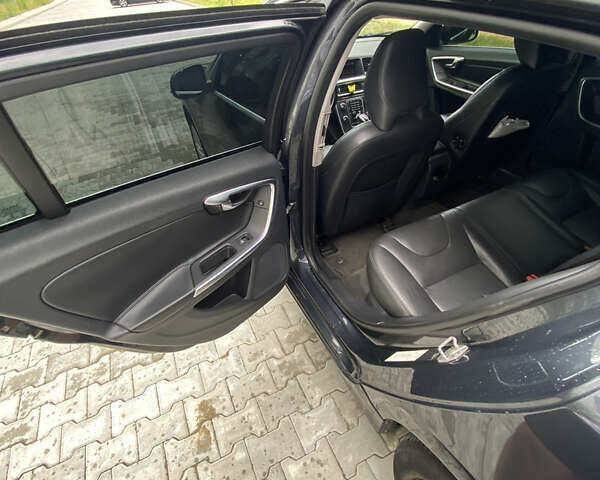 Серый Вольво B60, объемом двигателя 2 л и пробегом 255 тыс. км за 12900 $, фото 16 на Automoto.ua