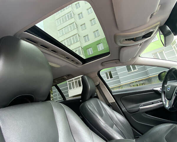 Серый Вольво B60, объемом двигателя 2 л и пробегом 255 тыс. км за 12900 $, фото 15 на Automoto.ua