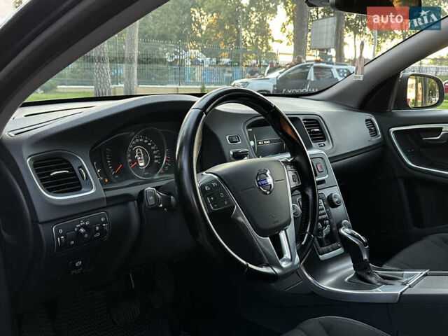 Сірий Вольво B60, об'ємом двигуна 1.56 л та пробігом 290 тис. км за 11400 $, фото 24 на Automoto.ua