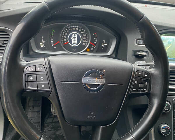 Серый Вольво B60, объемом двигателя 1.98 л и пробегом 235 тыс. км за 11600 $, фото 34 на Automoto.ua