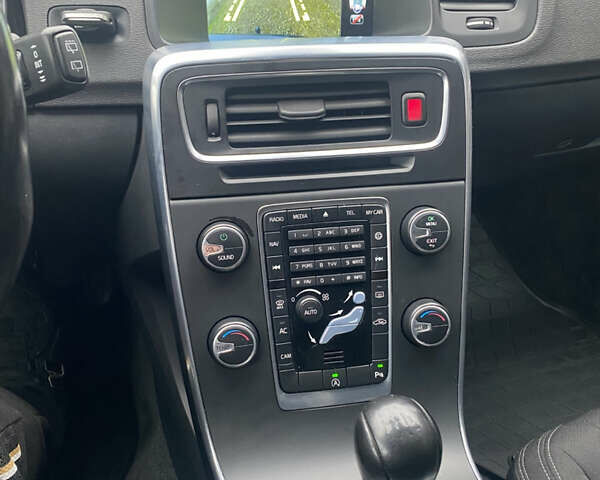 Серый Вольво B60, объемом двигателя 1.98 л и пробегом 235 тыс. км за 11600 $, фото 27 на Automoto.ua