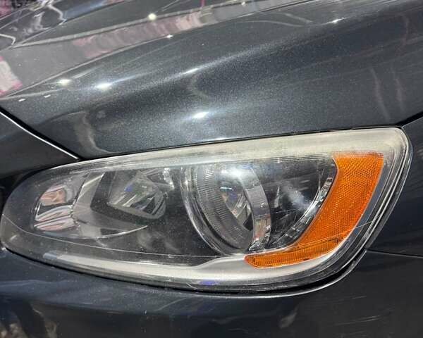 Серый Вольво B60, объемом двигателя 2 л и пробегом 290 тыс. км за 10900 $, фото 5 на Automoto.ua