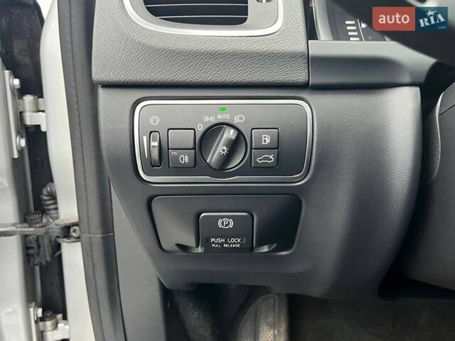 Серый Вольво B60, объемом двигателя 2 л и пробегом 154 тыс. км за 12000 $, фото 26 на Automoto.ua