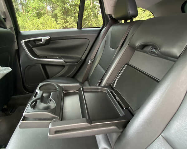 Серый Вольво B60, объемом двигателя 2 л и пробегом 255 тыс. км за 12900 $, фото 19 на Automoto.ua