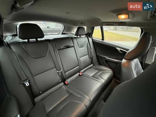 Серый Вольво B60, объемом двигателя 2 л и пробегом 154 тыс. км за 12000 $, фото 29 на Automoto.ua