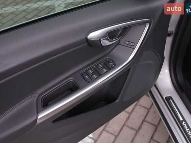 Серый Вольво B60, объемом двигателя 2 л и пробегом 214 тыс. км за 10000 $, фото 13 на Automoto.ua