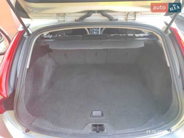 Серый Вольво B60, объемом двигателя 1.56 л и пробегом 262 тыс. км за 11600 $, фото 14 на Automoto.ua