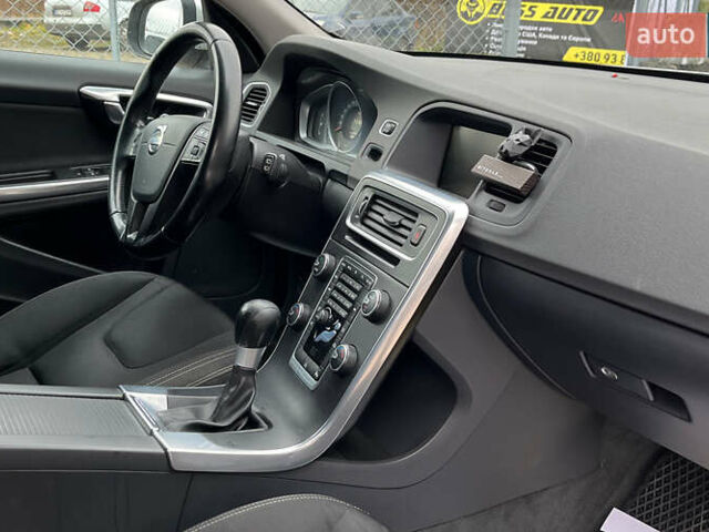 Серый Вольво B60, объемом двигателя 1.56 л и пробегом 264 тыс. км за 12000 $, фото 10 на Automoto.ua