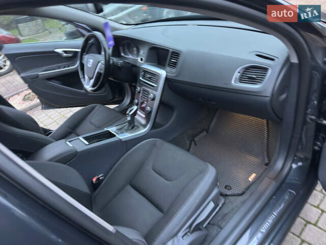 Сірий Вольво B60, об'ємом двигуна 1.56 л та пробігом 275 тис. км за 11950 $, фото 18 на Automoto.ua