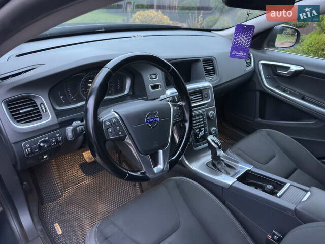 Сірий Вольво B60, об'ємом двигуна 1.56 л та пробігом 275 тис. км за 11950 $, фото 13 на Automoto.ua