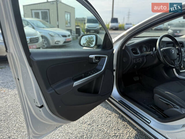 Сірий Вольво B60, об'ємом двигуна 1.97 л та пробігом 235 тис. км за 13999 $, фото 31 на Automoto.ua