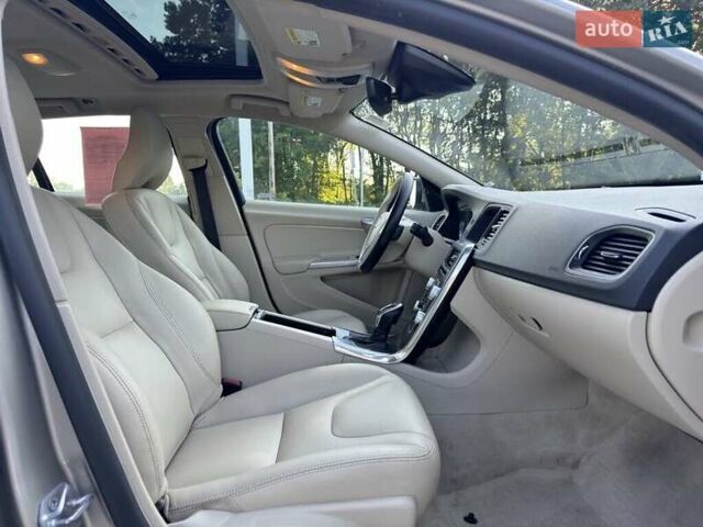 Серый Вольво B60, объемом двигателя 2 л и пробегом 131 тыс. км за 2300 $, фото 16 на Automoto.ua